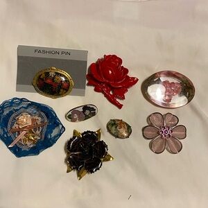 Lot 108 Estate Find Brooch Lot -2 Signed VGUC😊😊